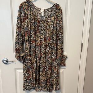 🌸3/$15🌸 Floral Long Sleeve Dress